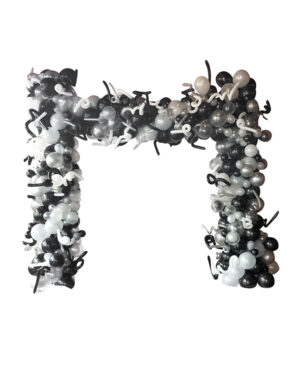 Girlanderbue: Black and silver noodle arch