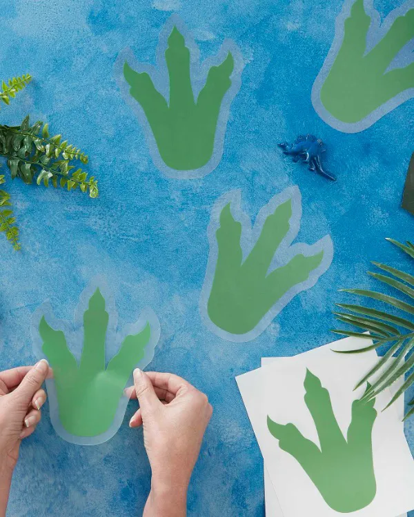 Pynt (6stk): Dinosaurus føtter (Klistremerker) - Grønn - 18cm - Bilde 2