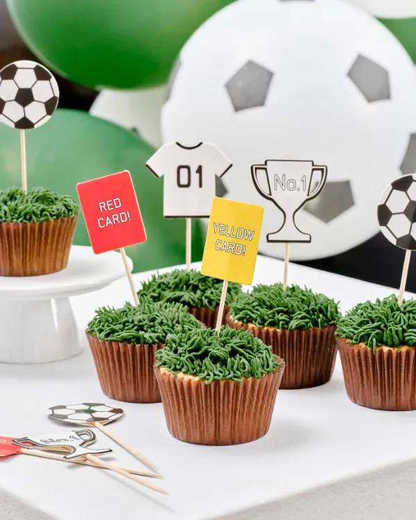 Kaketopp (12stk): Fotball - med trofe, ball og kort - Hvit - Bilde 2